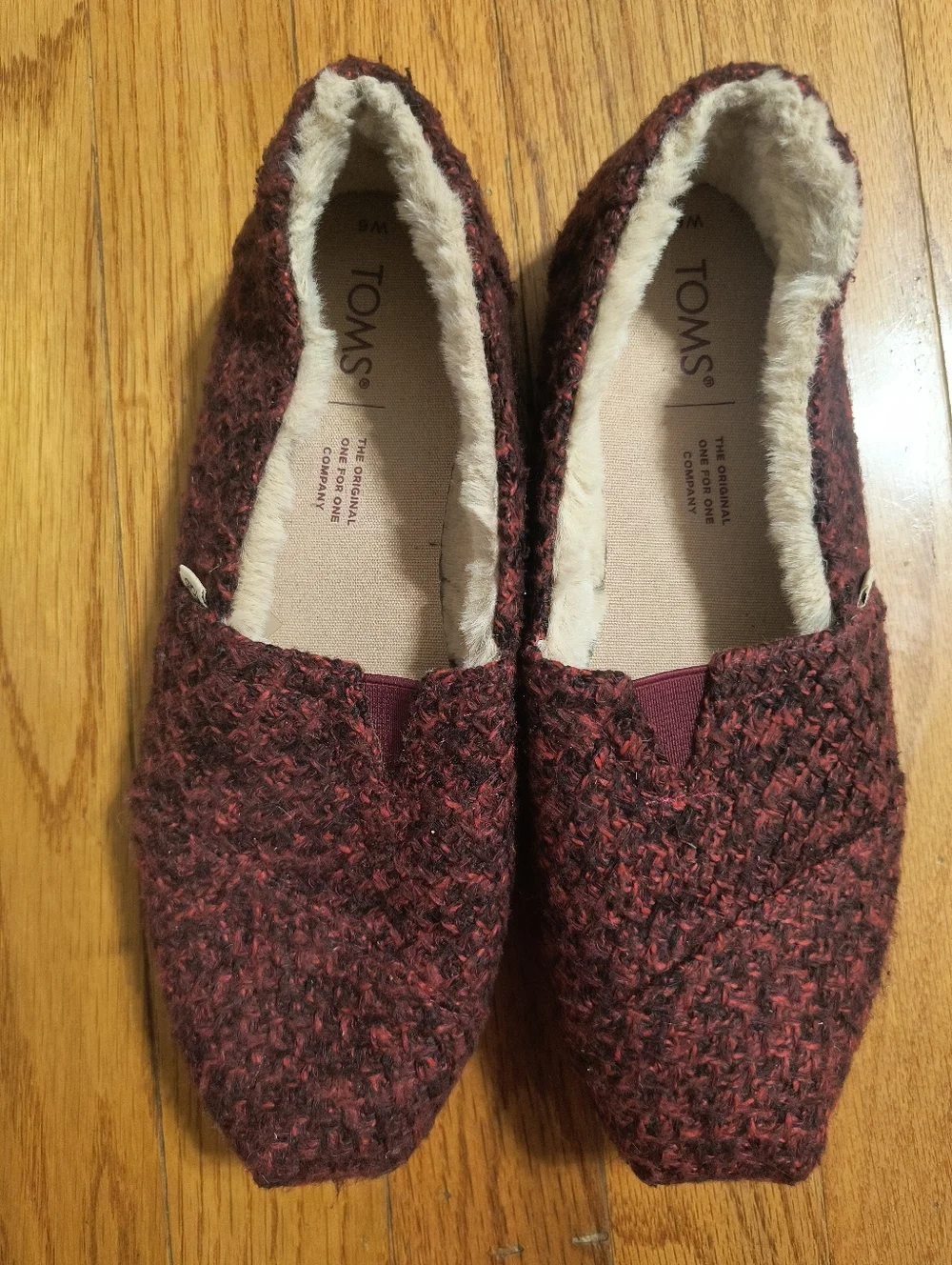 3/$10⭐ Toms Alpargatas Red And Black Fuzzy Slip On Shoes, Women's 6
